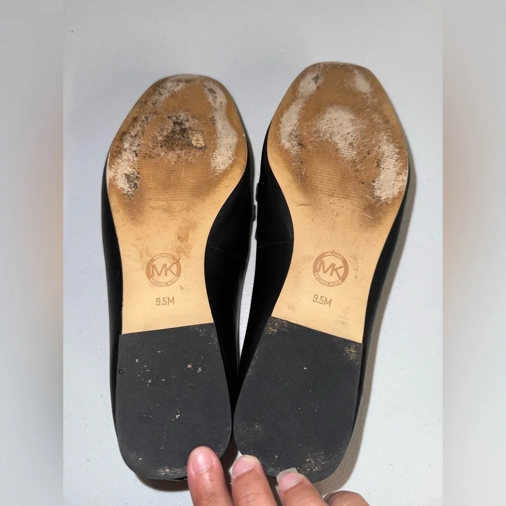 Michael Kors Black Leather Flats Loafers With Gold Tone Chain Women's Size 9.5
